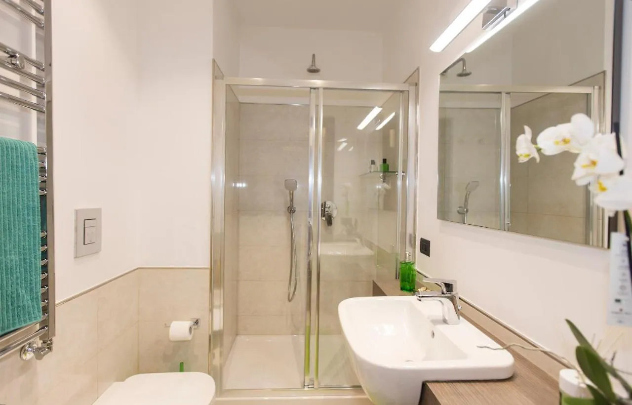 N A P Experience Apartments Неаполь