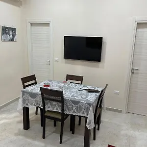 Maison Del Trianon Appartamento