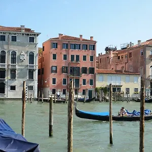 Charming On Grand Canal Holiday home Venice